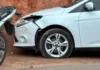 Casal fica ferido em colisão entre carro e moto em São Gabriel da Palha