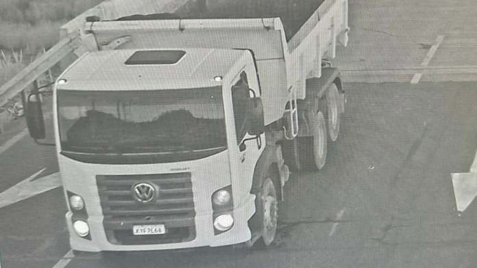 caminhao-furtado-foi-visto-pela-ultima-vez-em-cariacica--3012538-article