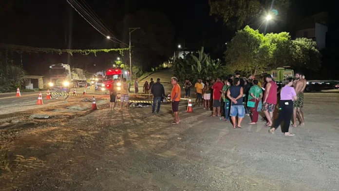 acidente-deixa-pelo-menos-um-morto-em-fundao-3058176-article