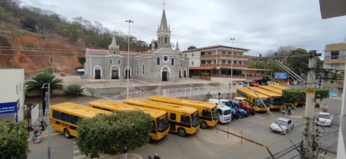 TRANSPORTE-UNIVERSITARIO-SAO-ROQUE-DO-CANAA-1068x492