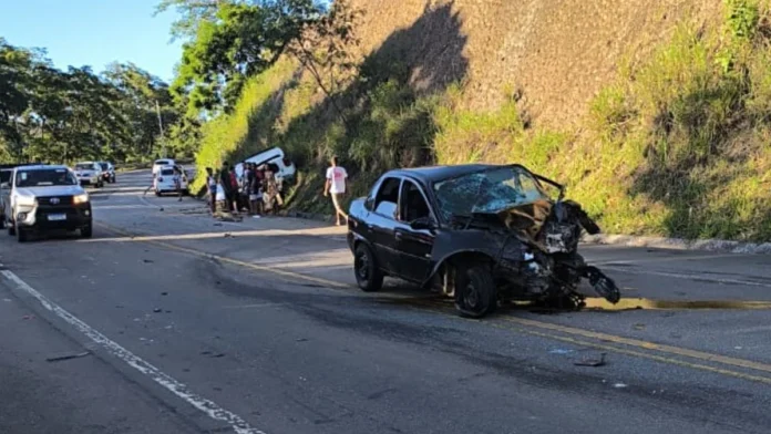 motorista-morre-e-outro-e-preso-apos-acidente-entre-2-carros-em-colatina-3147821-article